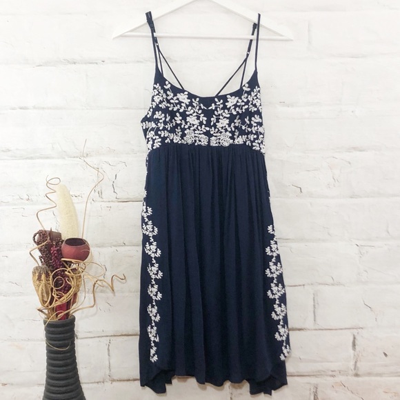 Blue Floral Dress - Picture 4 of 7